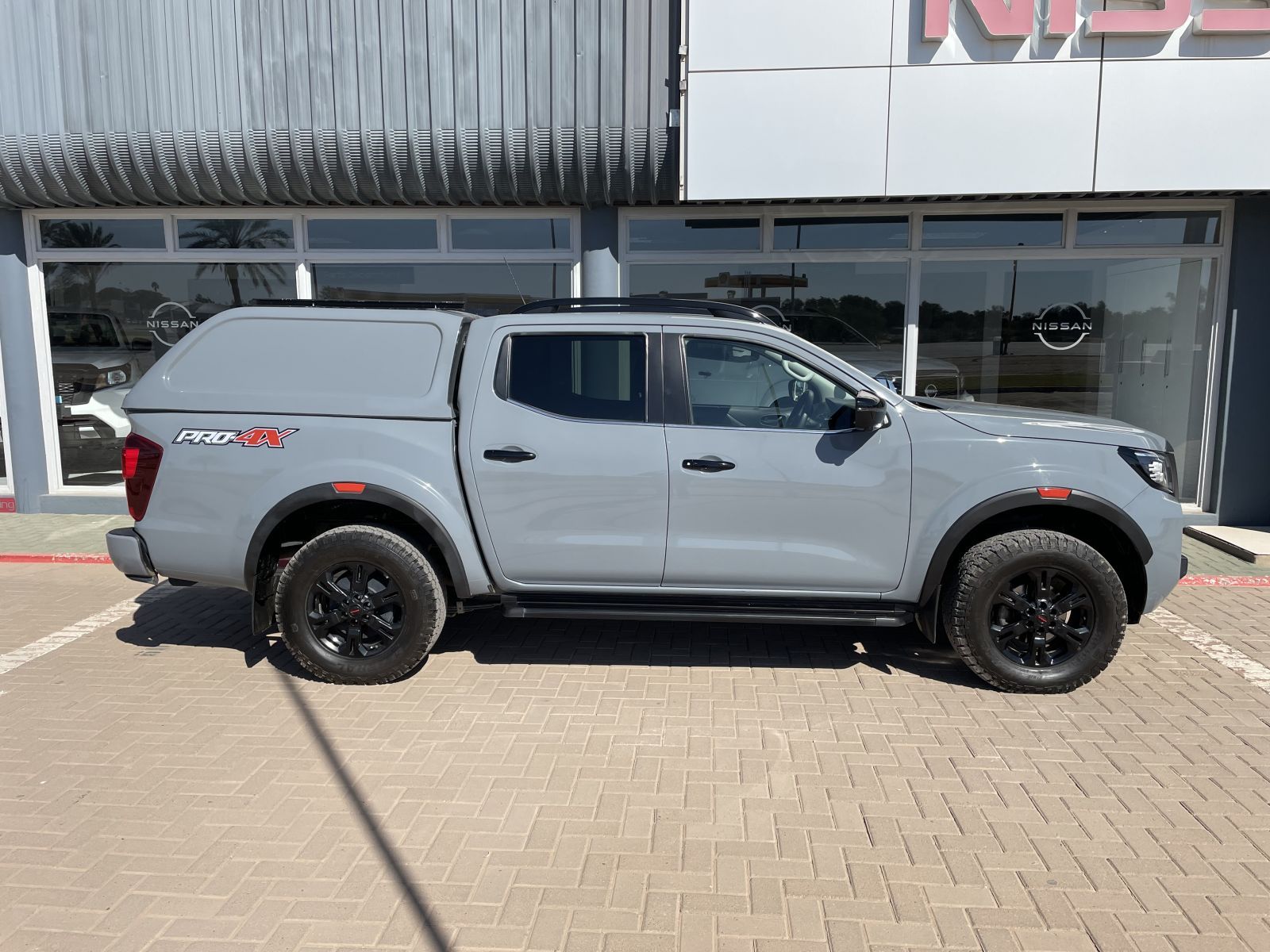 2021 Nissan Navara photo 2