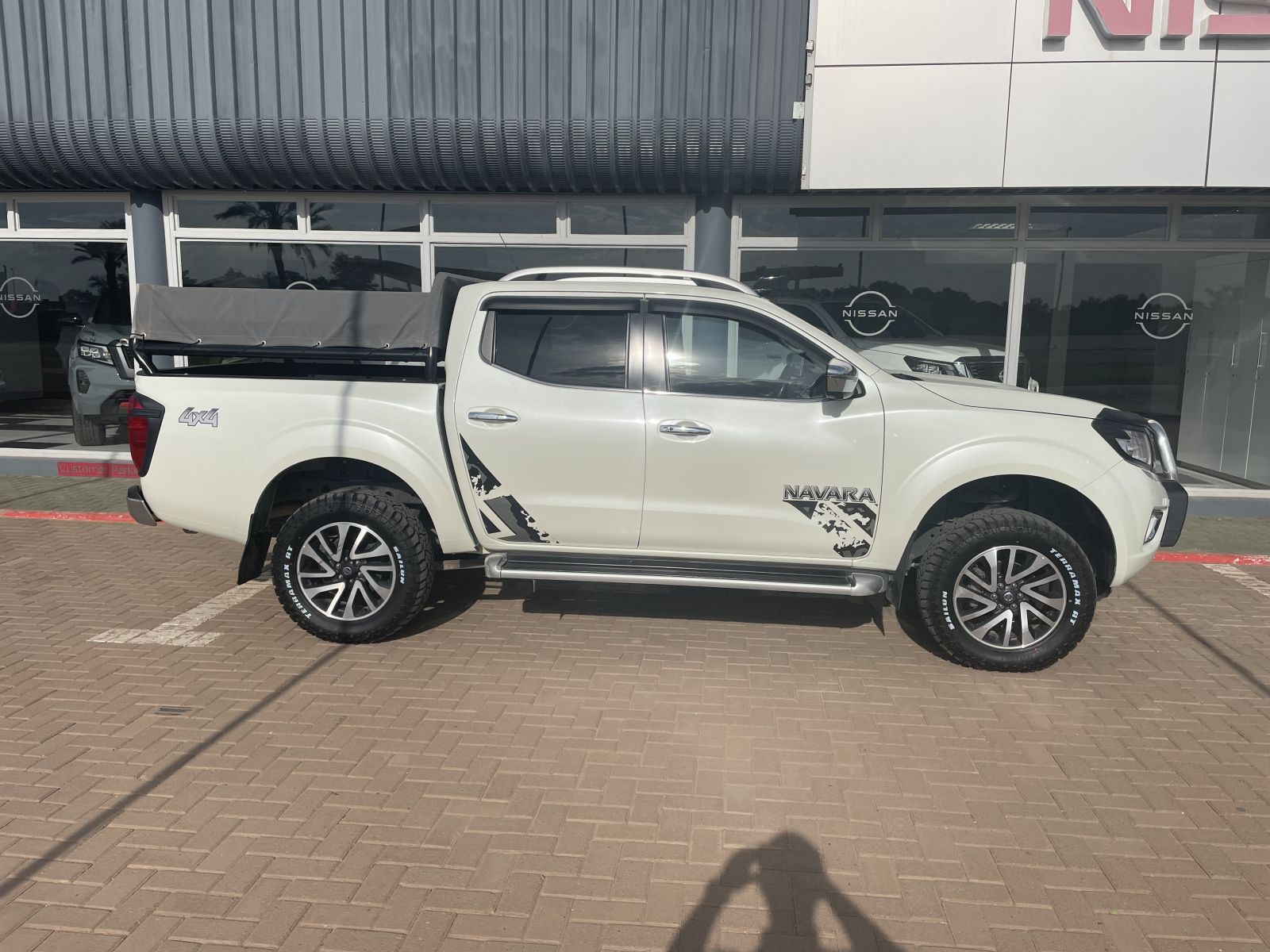 2018 Nissan Navara photo 2