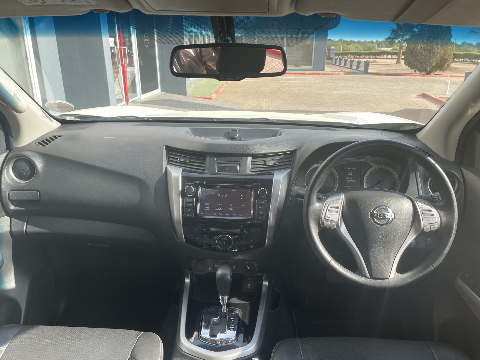 2018 Nissan Navara photo 3